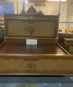 giường ngủ tân cổ điển dát vàng GVGN032