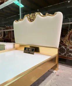 Giường ngủ tân cổ điển dát vàng bọc nệm GVGN027