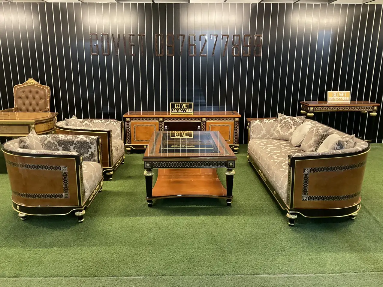 Sofa tân cổ điển dát vàng bọc nệm GVSF037